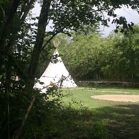 Hotel Tipi Au Logis De L'Espoir Jauldes Exterior foto