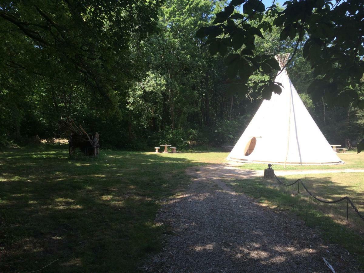 Hotel Tipi Au Logis De L'Espoir Jauldes Exterior foto